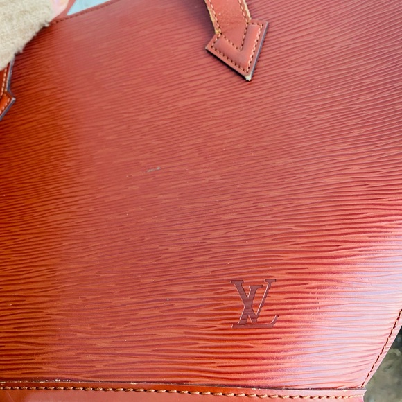 LOUIS VUITTON BROWN EPI ZIP TOTE - Picture 3 of 12